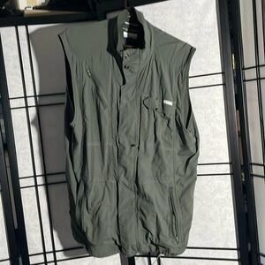 Columbia Omni shade hiking vest